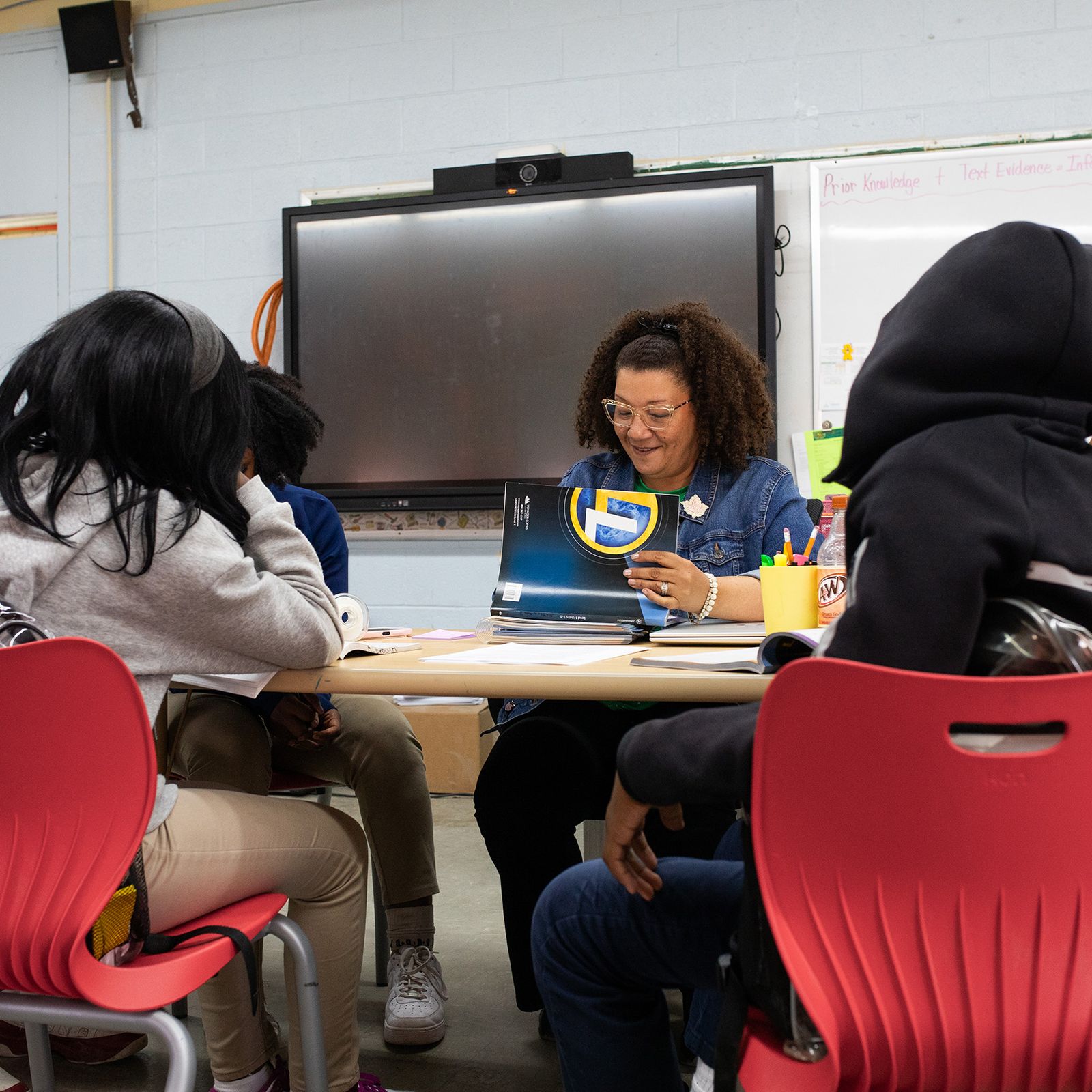 Hamberlin leading a session in her class of eighthgrade students.